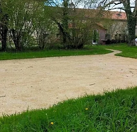 La Maison Des Escargots Blanzay