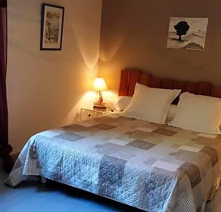 La Maison Des Escargots Nocleg ze śniadaniem 3*